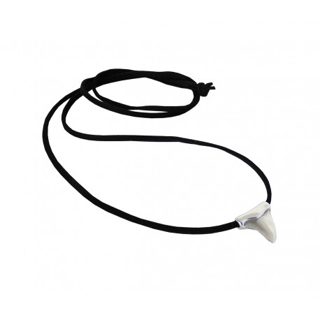 Ανδρικό μενταγιόν shark tooth  KLA0086